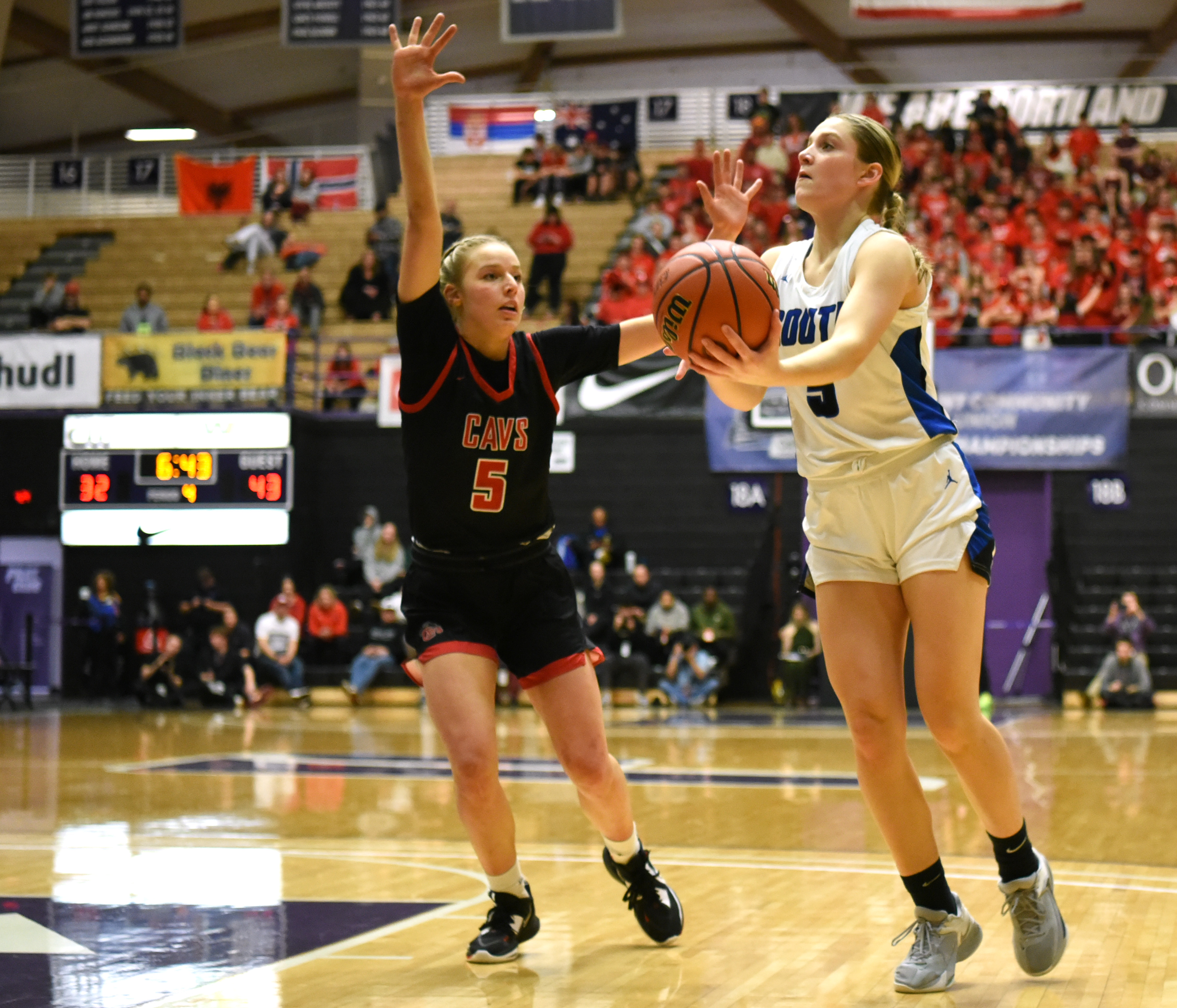 South Medford Clackamas 6A Oregon girls basketball final Taylor Balkom 18